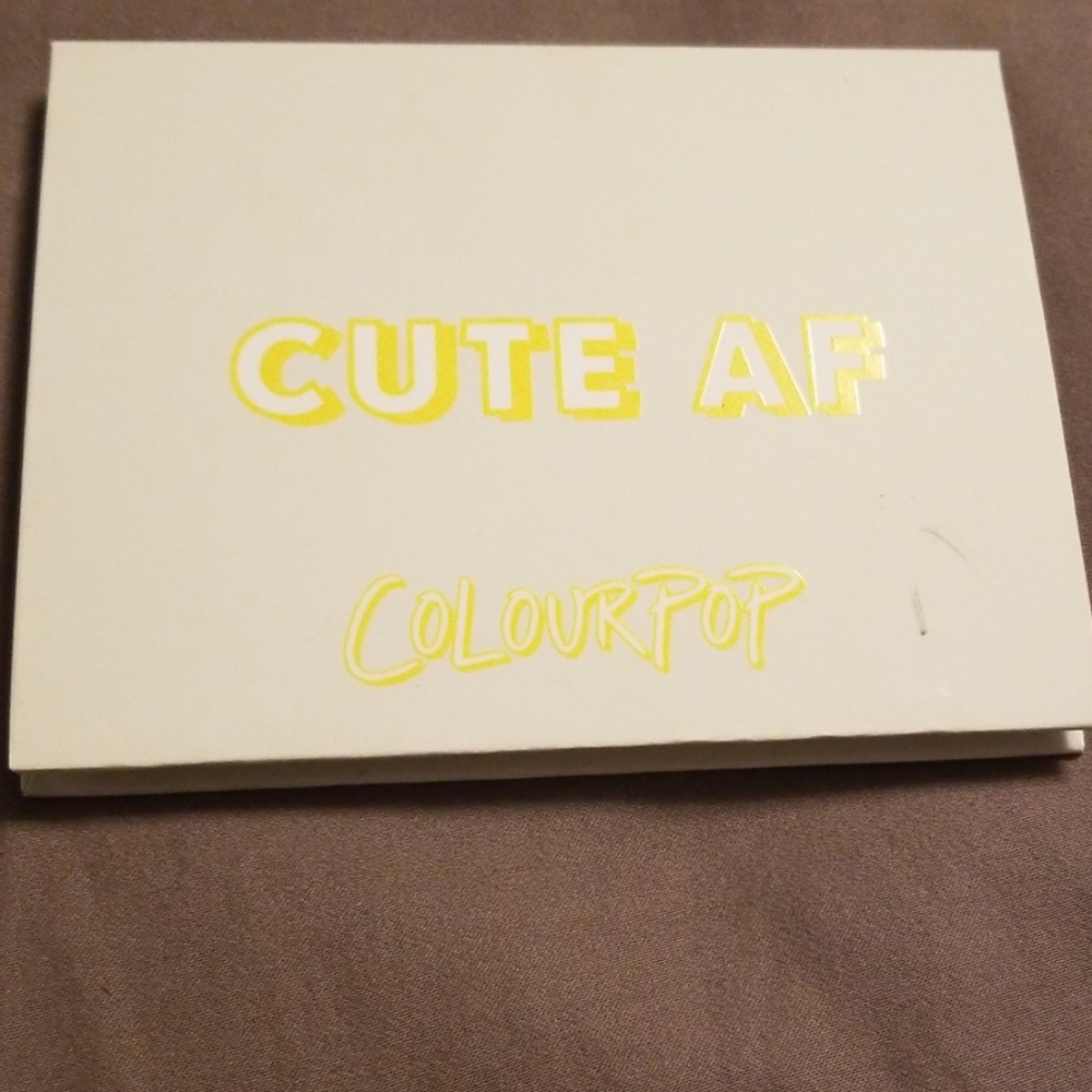 Colourpop Yes Please eyeshadow palette